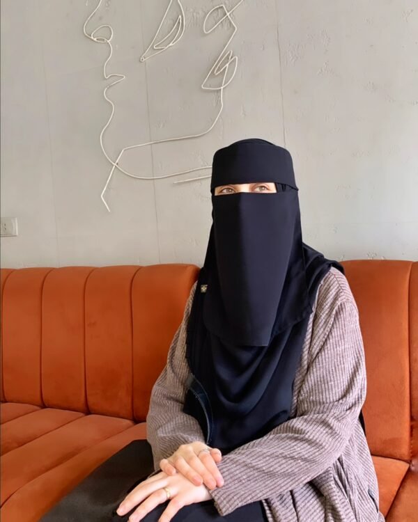 دينا نقاب dina niqb